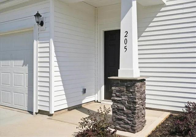 Photo 3 of Sale Pending at 205 Moretz Pl, Spartanburg, SC 29306 | MLS# 20302505 | Listing updated on 2026-09-01