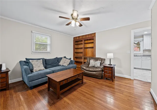 Photo 3 of Single family home for sale at 17 Eisenhower Dr, Greenville, SC 29607 | MLS# 20303099 | Listing updated on 2026-10-27