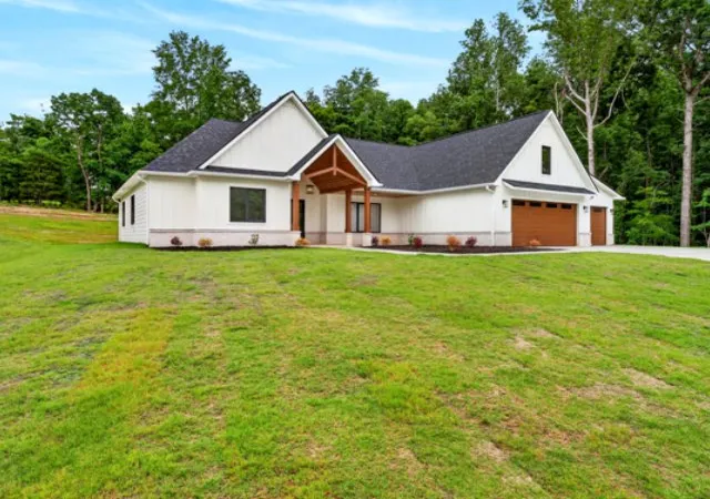Photo 4 of Single family home for sale at 501 W Peninsula Dr, Laurens, SC 29360 | MLS# 20303232 | Listing updated on 2026-09-18