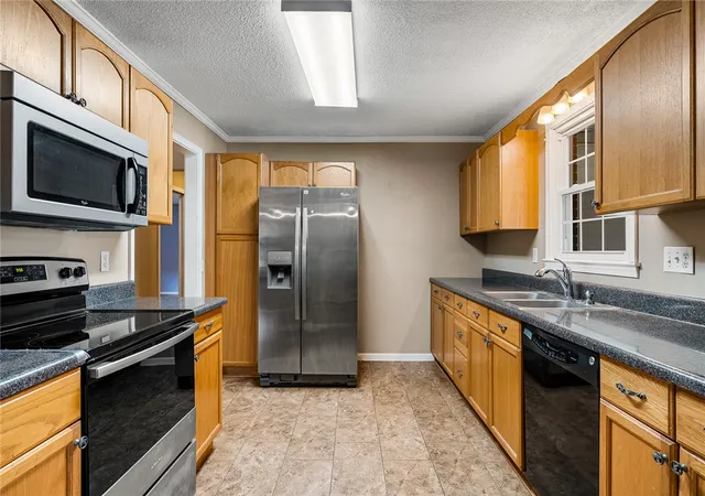 Photo 3 of Single family home for sale at 105 Lee Dr, Williamston, SC 29697 | MLS# 20303255 | Listing updated on 2026-09-22