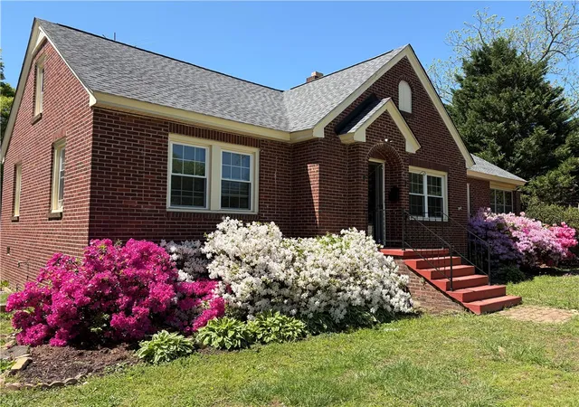 Photo 1 of Single family home for sale at 2609 East N Ave, Anderson, SC 29625 | MLS# 20303251 | Listing updated on 2026-09-16