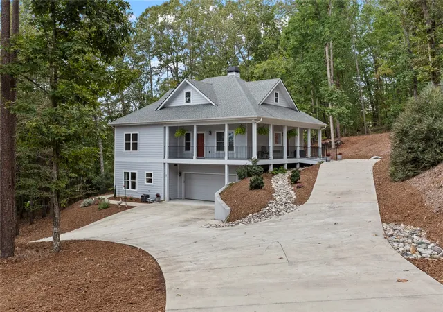 Photo 3 of Single family home for sale at 2 Lookout Ln, Salem, SC 29676 | MLS# 20303414 | Listing updated on 2026-09-05