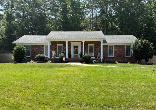 Photo 1 of Single family home for sale at 213 Briarwood Dr, Belton, SC 29627 | MLS# 20303411 | Listing updated on 2026-08-23