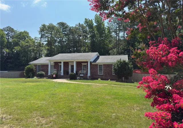 Photo 2 of Single family home for sale at 213 Briarwood Dr, Belton, SC 29627 | MLS# 20303411 | Listing updated on 2026-08-23