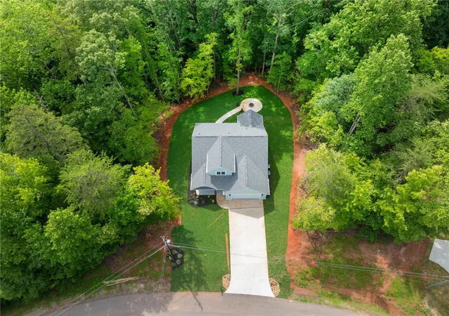 Photo 3 of Single family home for sale at 406 Point Rd, Westminster, SC 29693 | MLS# 20303464 | Listing updated on 2026-09-13