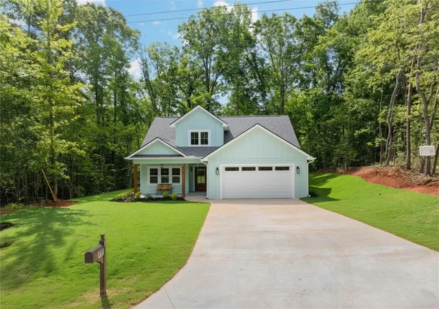 Photo 4 of Single family home for sale at 406 Point Rd, Westminster, SC 29693 | MLS# 20303464 | Listing updated on 2026-09-13