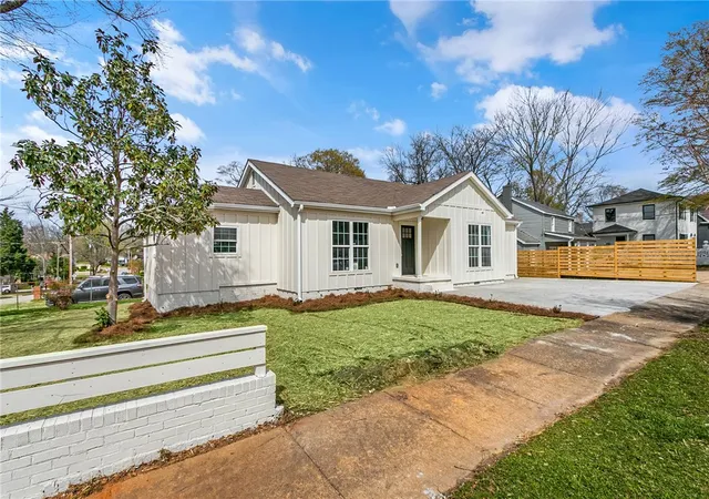 Photo 2 of Single family home for sale at 106 Otis St, Greenville, SC 29605 | MLS# 20303470 | Listing updated on 2026-08-29