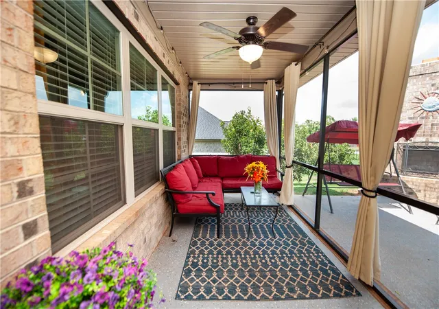 Photo 2 of Sale Pending at 328 E Story Bush Ln, Inman, SC 29349 | MLS# 20303675 | Listing updated on 2026-09-24