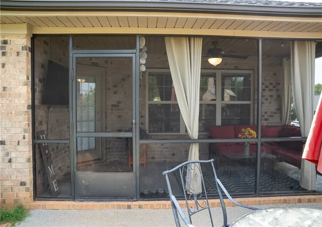 Photo 3 of Sale Pending at 328 E Story Bush Ln, Inman, SC 29349 | MLS# 20303675 | Listing updated on 2026-09-24