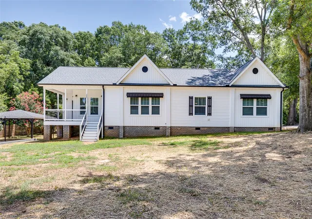 Photo 2 of Manufactured home for sale at 103 Cedar Dr, Piedmont, SC 29673 | MLS# 20303761 | Listing updated on 2026-09-01