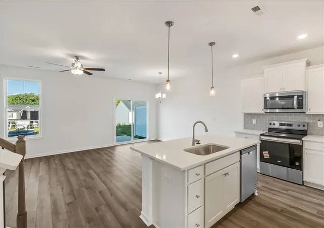 Photo 4 of Townhouse for sale at 431 Belgrove Way, Easley, SC 29640 | MLS# 20303791 | Listing updated on 2026-09-19