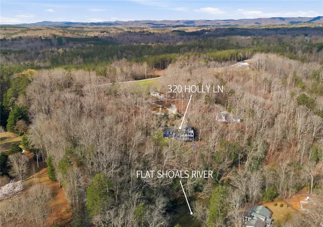 Photo 3 of Single family home for sale at 320 Holly Ln, Walhalla, SC 29691 | MLS# 20303779 | Listing updated on 2026-09-14