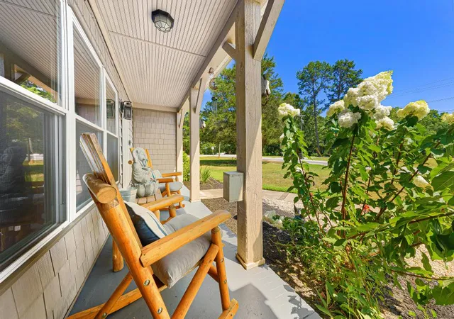Photo 2 of Single family home for sale at 3100 Powdersville Rd, Easley, SC 29642 | MLS# 20303963 | Listing updated on 2026-10-28