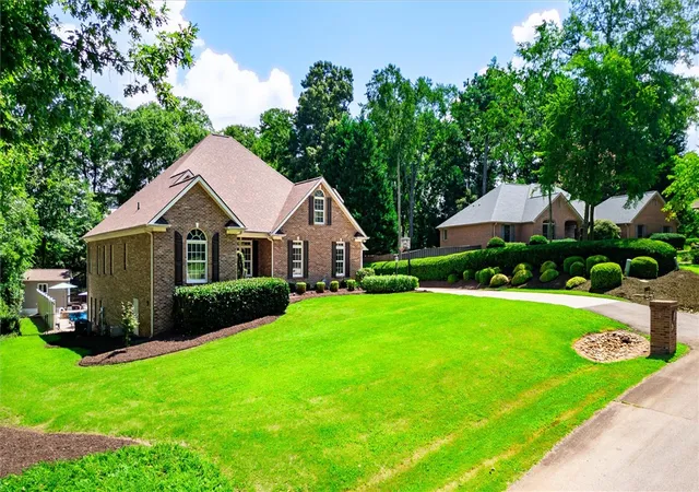3rd image of 1102 Hunters Trl, Anderson, SC 29625 | MLS# 20303903