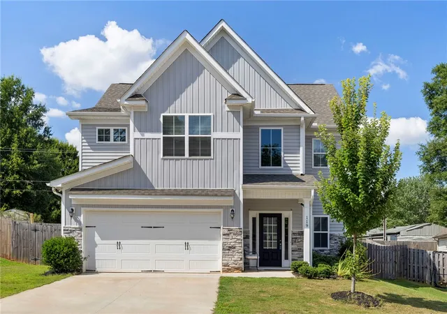 Photo 1 of Single family home for sale at 119 Sloan Ave, Anderson, SC 29621 | MLS# 20304021 | Listing updated on 2026-10-11