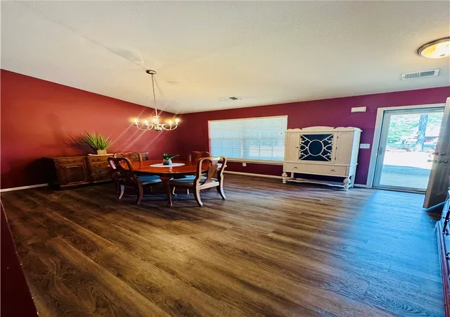 Photo 2 of Single family home for sale at 525 Shore Line Dr, Anderson, SC 29626 | MLS# 20304060 | Listing updated on 2026-08-23
