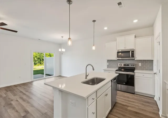 Photo 3 of Sale Pending at 435 Belgrove Way, Easley, SC 29640 | MLS# 20304155 | Listing updated on 2026-09-18
