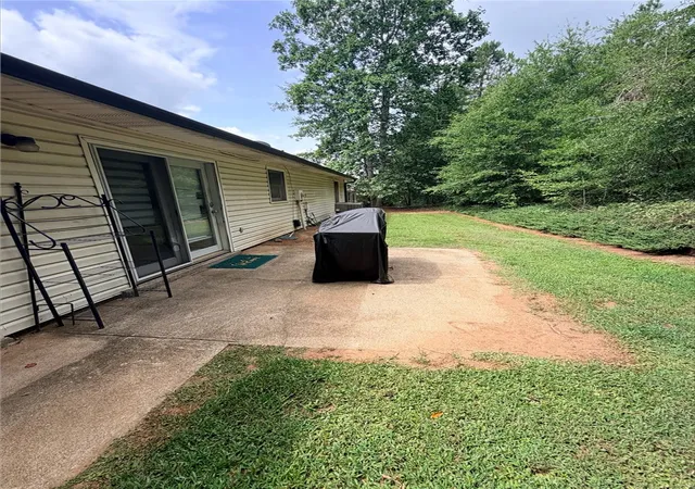 Photo 4 of Single family home for sale at 34 Shore Dr, Greenville, SC 29611 | MLS# 20304176 | Listing updated on 2026-08-28