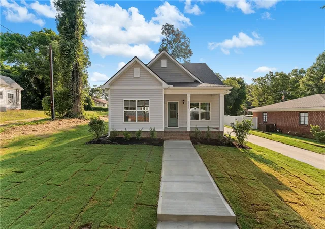 Photo 1 of Sale Pending at 1411 S Mcduffie St, Anderson, SC 29624 | MLS# 20304282 | Listing updated on 2026-08-24