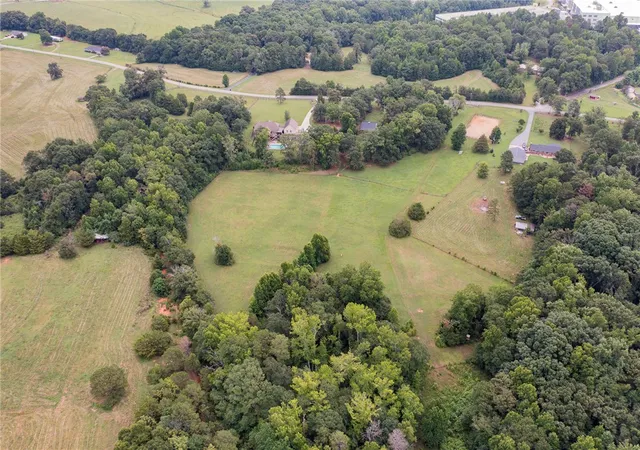 49th image of 1060 Shackleburg Rd, Anderson, SC 29621 | MLS# 20304003