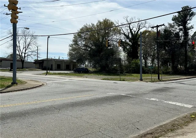 3rd image of 1002 S Main St, Anderson, SC 29624 | MLS# 20304079