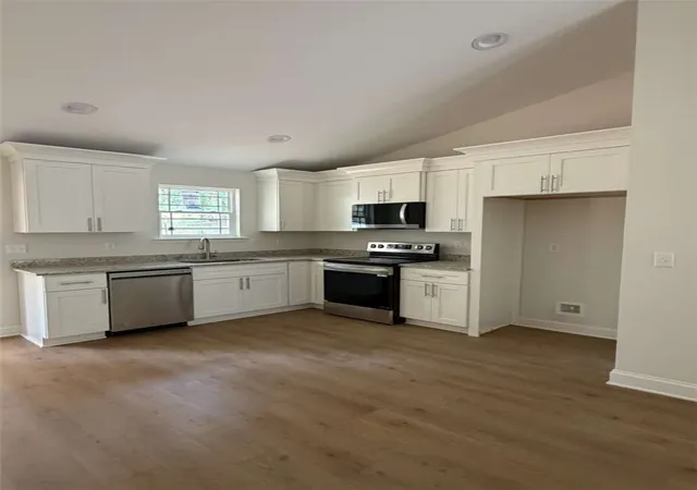 3rd image of 106 Hawthorne Dr Dr, Anderson, SC 29625 | MLS# 20304509