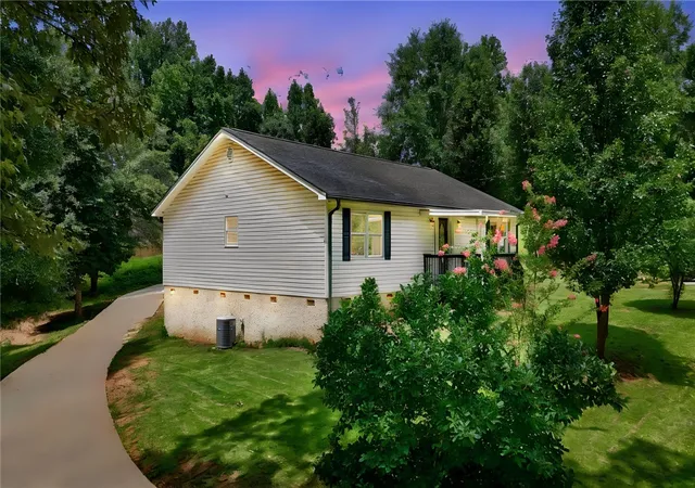 34th image of 134 Rolling Dr, Westminster, SC 29693 | MLS# 20304717