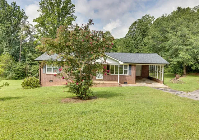 3rd image of 161 Academy Dr, Pickens, SC 29671 | MLS# 20304735