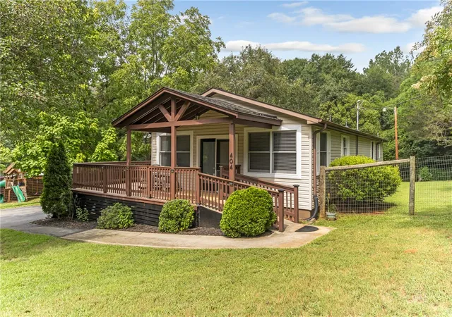 1st image of 404 Davis Rd, Liberty, SC 29657 | MLS# 20304737