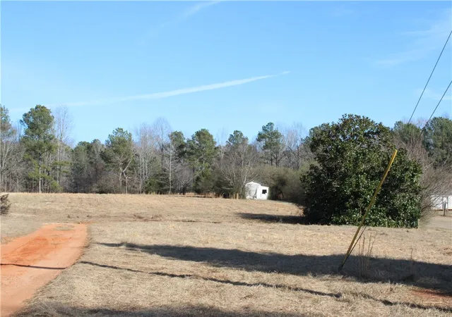 Photo 3 of House for sale at 460 N Major Rd, Belton, SC 29627 | MLS# 20304745 | Listing updated on 2026-08-06