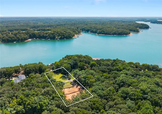5th image of 310 Perry Cir, Townville, SC 29689 | MLS# 20304746