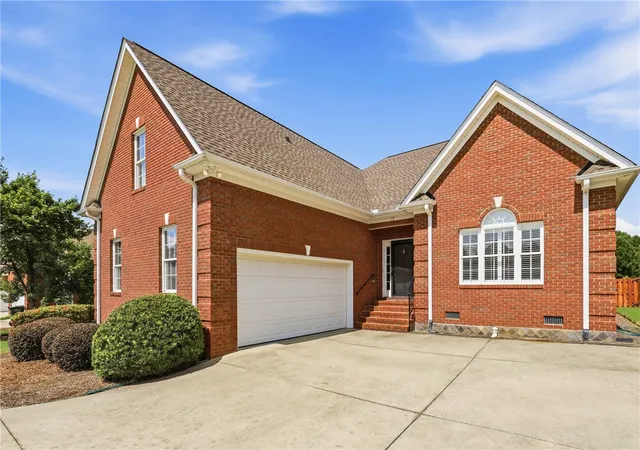 2nd image of 10 Hartsfield Ct, Easley, SC 29642 | MLS# 20304739