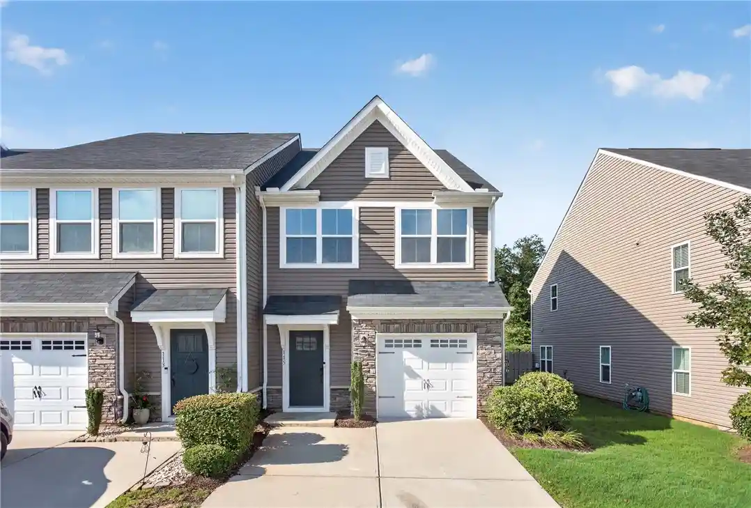 Photo 1 of Sale Pending at 115 Roundtree Dr, Simpsonville, SC 29681 | MLS# 20304439 | Listing updated on 2026-10-22