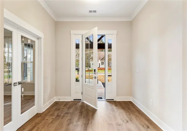 Photo 4 of Single family home for sale at 108 Armory Ct, Ninety Six, SC 29666 | MLS# 20304590 | Listing updated on 2026-09-29