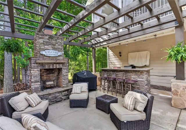 Photo 3 of Single family home for sale at 113 Panda Pkwy, Tamassee, SC 29686 | MLS# 20304662 | Listing updated on 2026-10-09