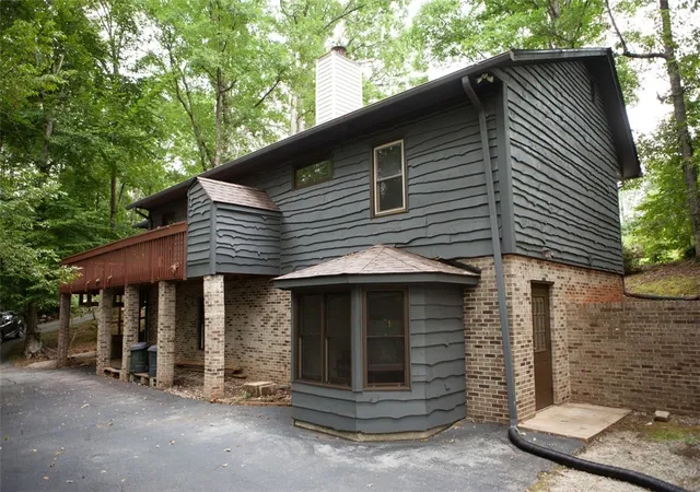 Photo 3 of Single family home for sale at 211 Timberline Ridge, Walhalla, SC 29691 | MLS# 20303816 | Listing updated on 2026-09-10