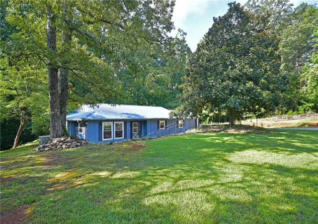 Photo 2 of Sale Pending at 301 Fond Du Lac Dr, Central, SC 29630 | MLS# 20304765 | Listing updated on 2026-09-02