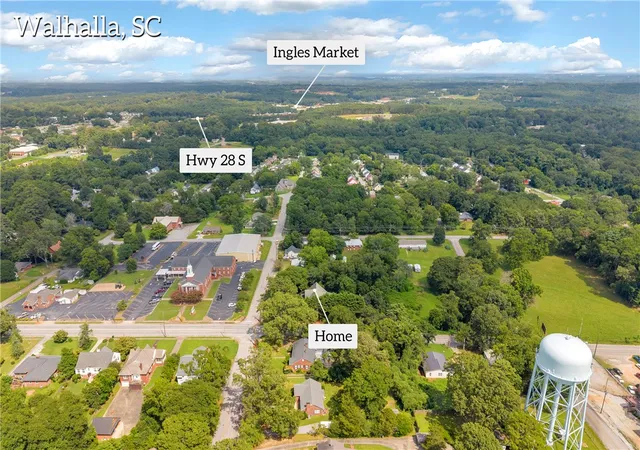 Photo 3 of Single family home for sale at 100 E Wesley St, Walhalla, SC 29691 | MLS# 20304786 | Listing updated on 2026-10-01