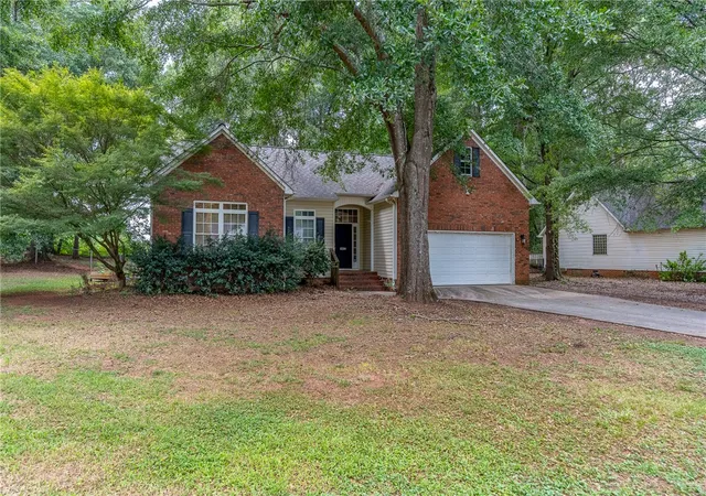 Photo 3 of Single family home for sale at 1238 Westgate Rd, Anderson, SC 29626 | MLS# 20304829 | Listing updated on 2026-10-27