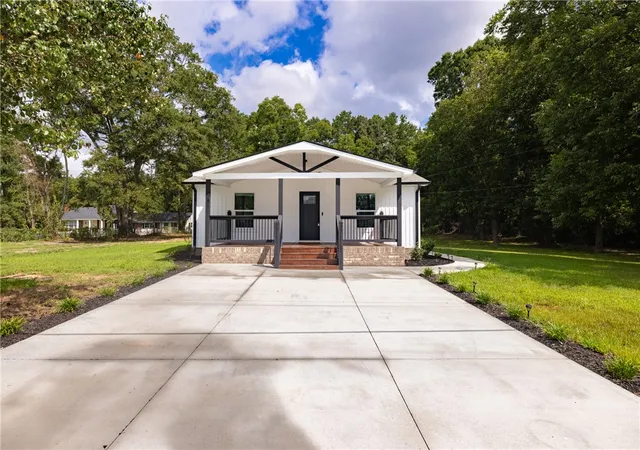 3rd image of 118 Strawberry Rd, Anderson, SC 29626 | MLS# 20304828