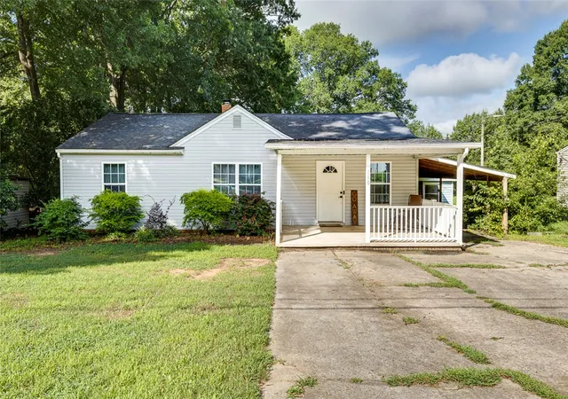 Single family home for sale at 110 Avondale Rd, Anderson, SC 29624 | MLS# 20304854