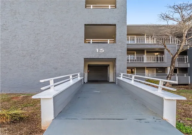 2nd image of 1506 N Lake Dr, Anderson, SC 29625