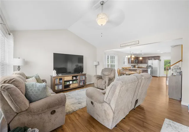 Photo 3 of Single family home for sale at 1023 Stoneham Cir, Anderson, SC 29626 | MLS# 20304859 | Listing updated on 2026-08-25
