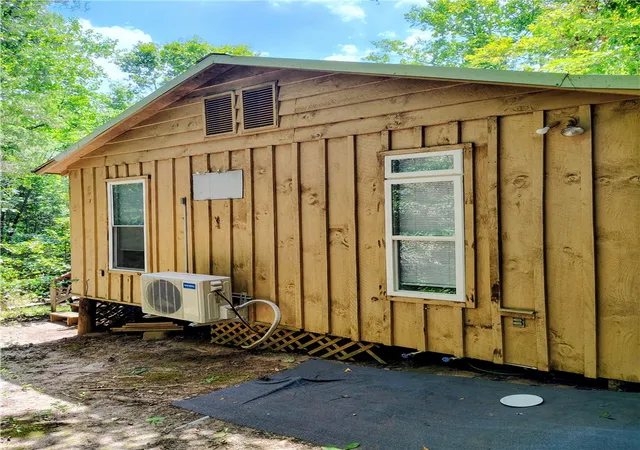 Photo 4 of Single family home for sale at 109 Briar Thicket Ln, Troy, SC 29848 | MLS# 20304868 | Listing updated on 2026-08-09