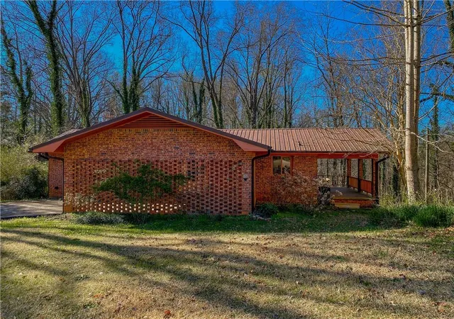 2nd image of 707 Campbell Town Rd, Walhalla, SC 29691 | MLS# 20304845