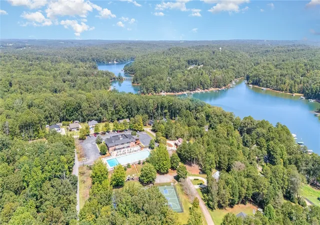 Photo 2 of Sale Pending at 205 Kinston Loop Dr, Westminster, SC 29693 | MLS# 20304822 | Listing updated on 2026-09-16