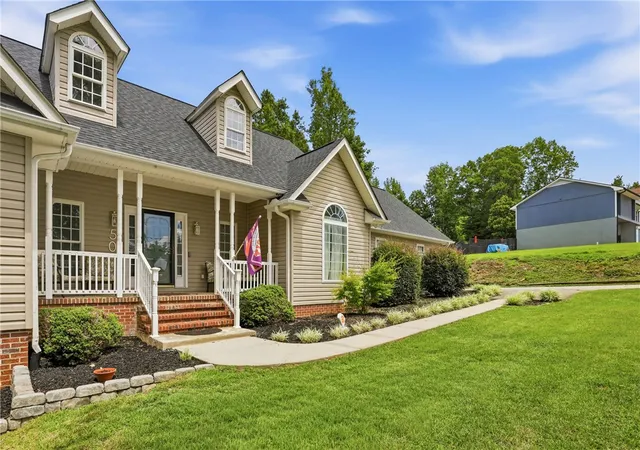 2nd image of 509 Horseshoe Dr, Seneca, SC 29678 | MLS# 20304876