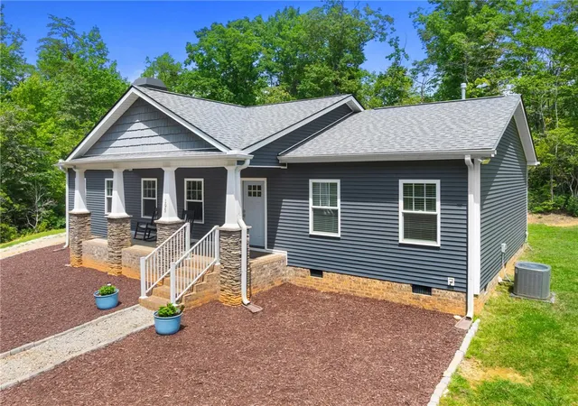 2nd image of 195 Centurion Ln, Pickens, SC 29671 | MLS# 20304891