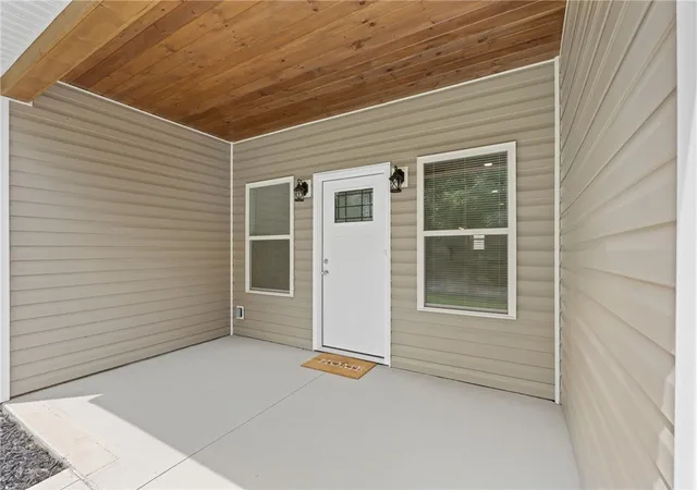 Photo 3 of Single family home for sale at 914 Smith Grv Rd, Easley, SC 29640 | MLS# 20304900 | Listing updated on 2026-09-08