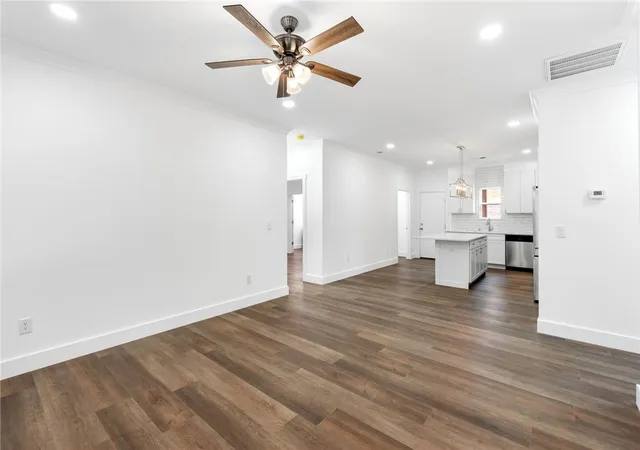 Photo 4 of Single family home for sale at 914 Smith Grv Rd, Easley, SC 29640 | MLS# 20304900 | Listing updated on 2026-09-08
